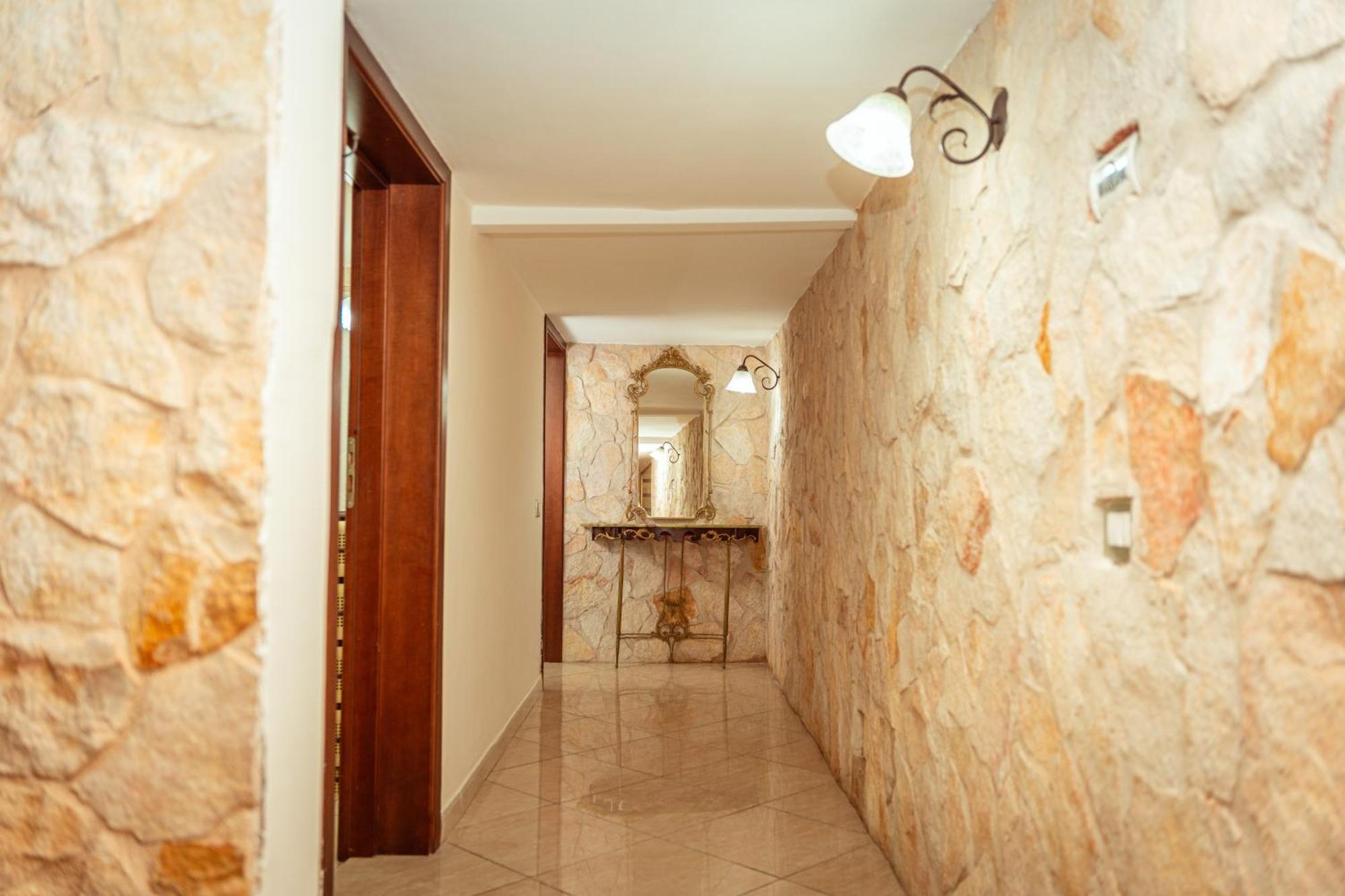 Monserrato House Villa Catania Bagian luar foto